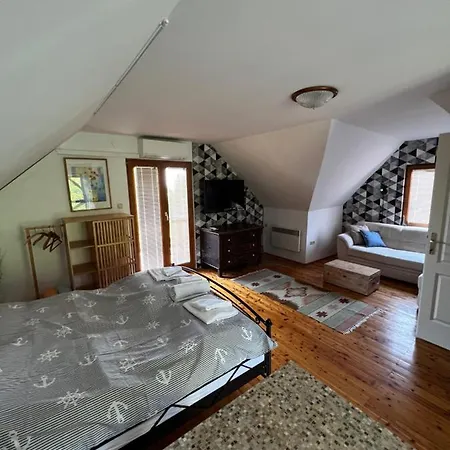 Szoloskert Apartament