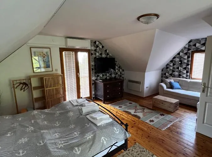 Szoloskert Apartamento