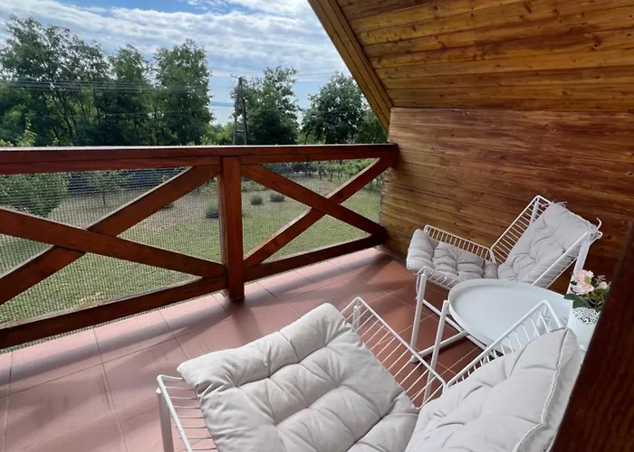 Szoloskert Apartamento *